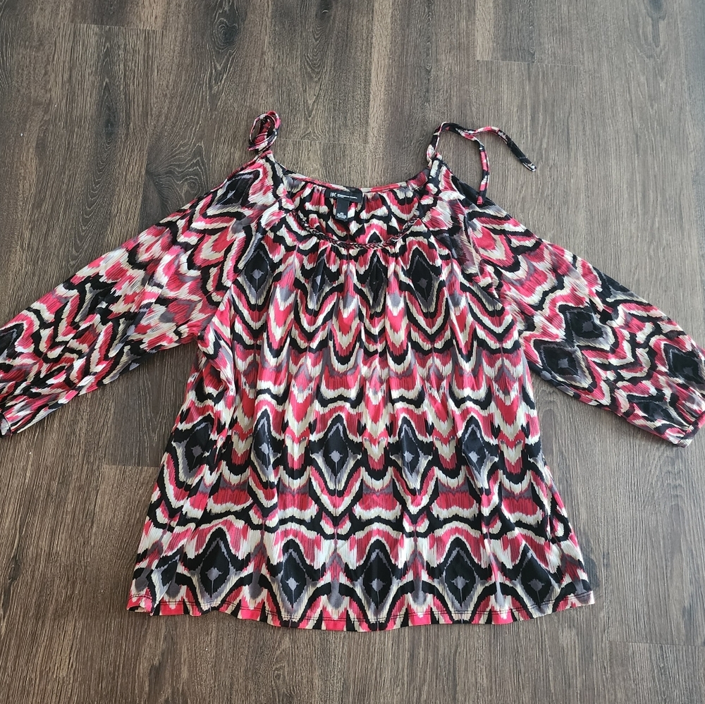 Womans Stylish Size 3X Blouse with Peak-a-boo Sleeves